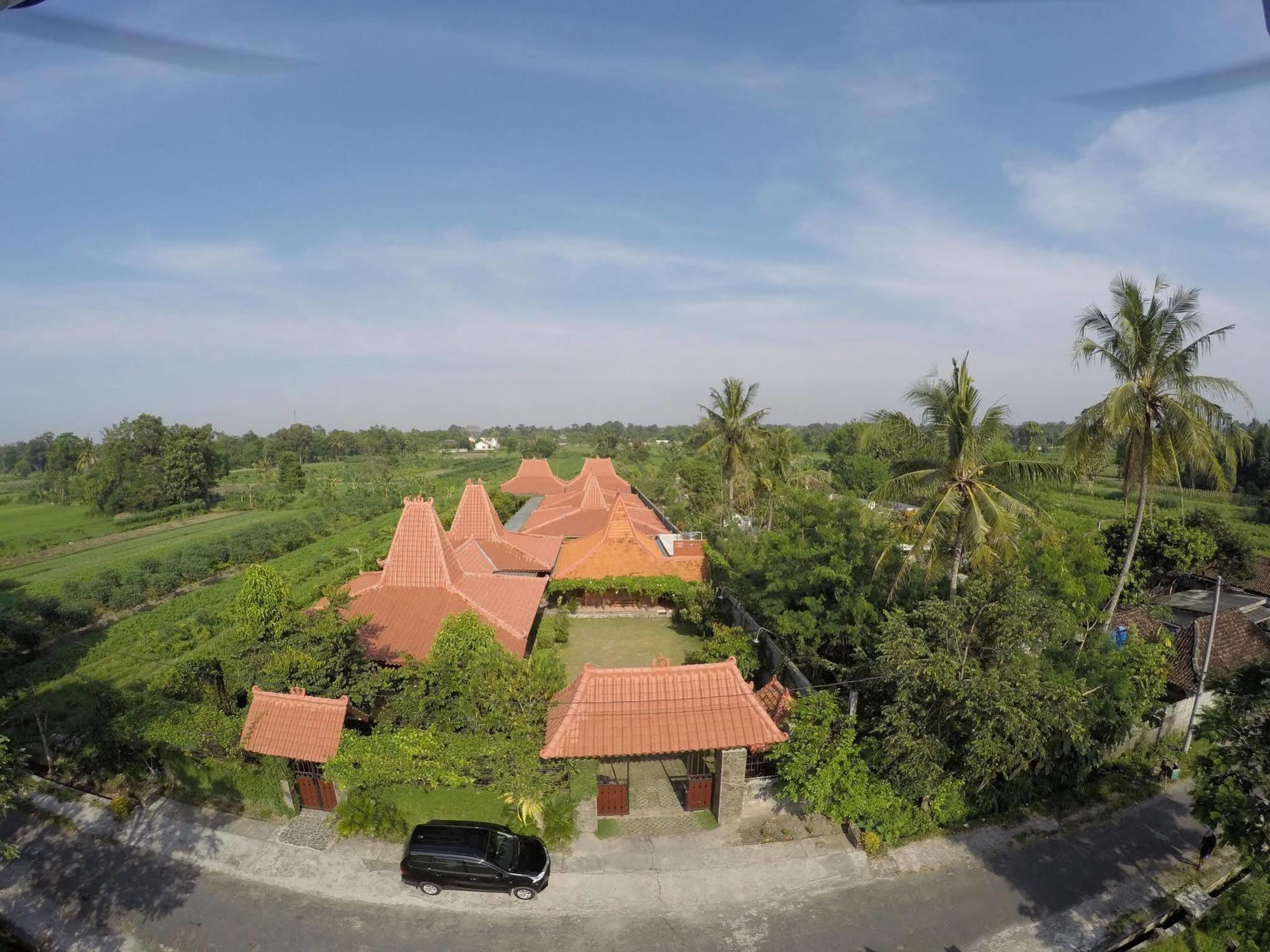 Joglo Ayem Tentrem Prambanan Esterno foto