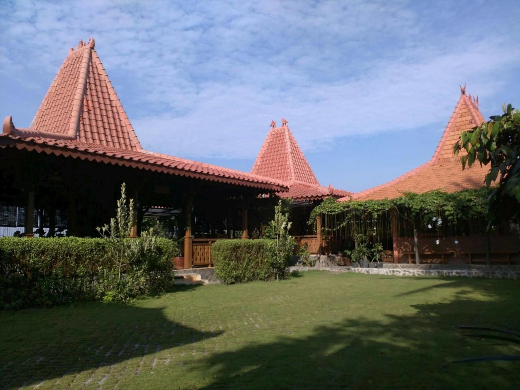 Joglo Ayem Tentrem Prambanan Esterno foto